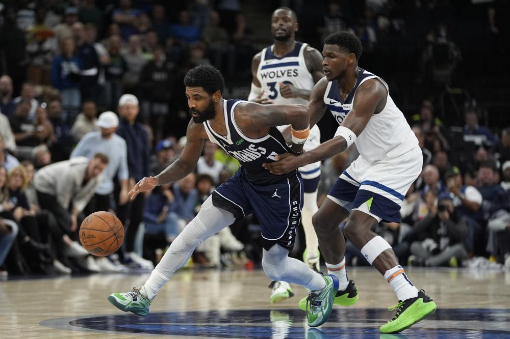 胡尔克完成职业生涯500球里程碑，球迷打出巨型TIFO致敬